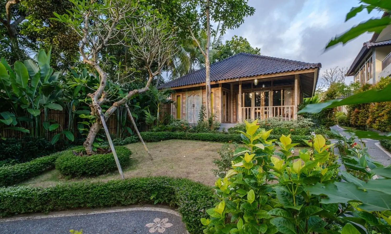 Amrtasiddhi Ayurvedic Center