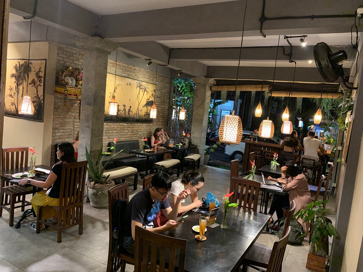 Kayunan Warung and Coffee