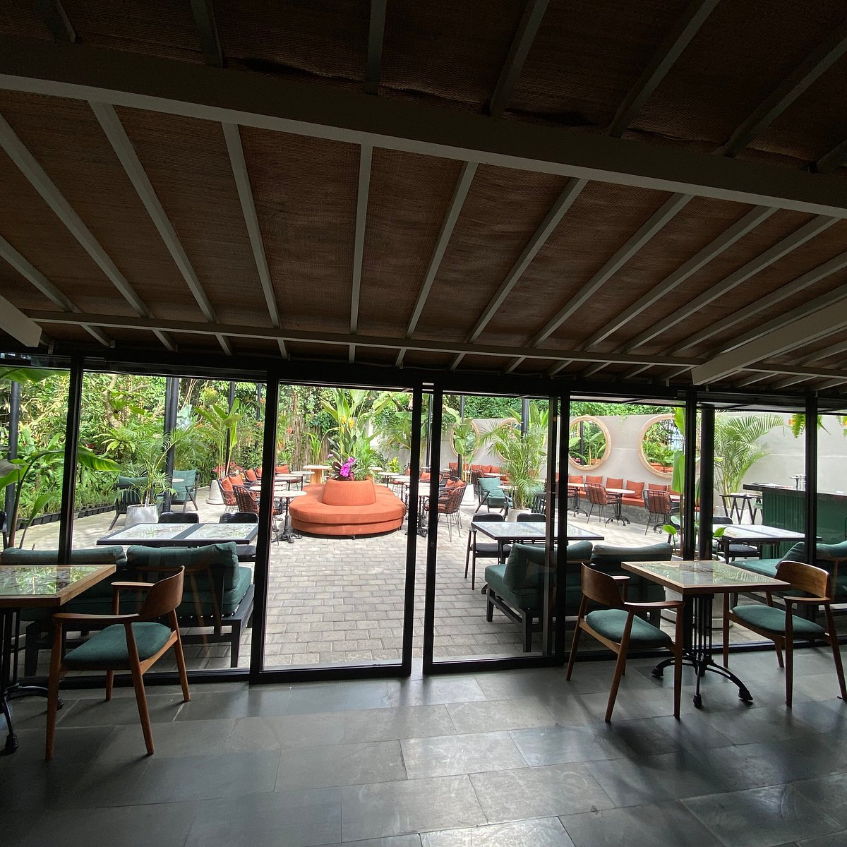 Mamu Garden Cafe