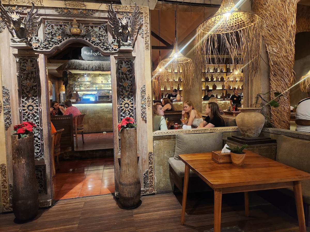 Monkey Legend Restaurant & Bar