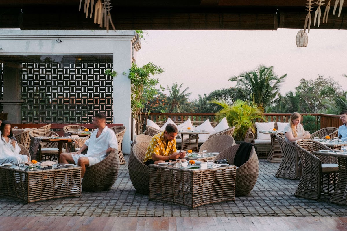 Sky Lounge by Ely's Kitchen