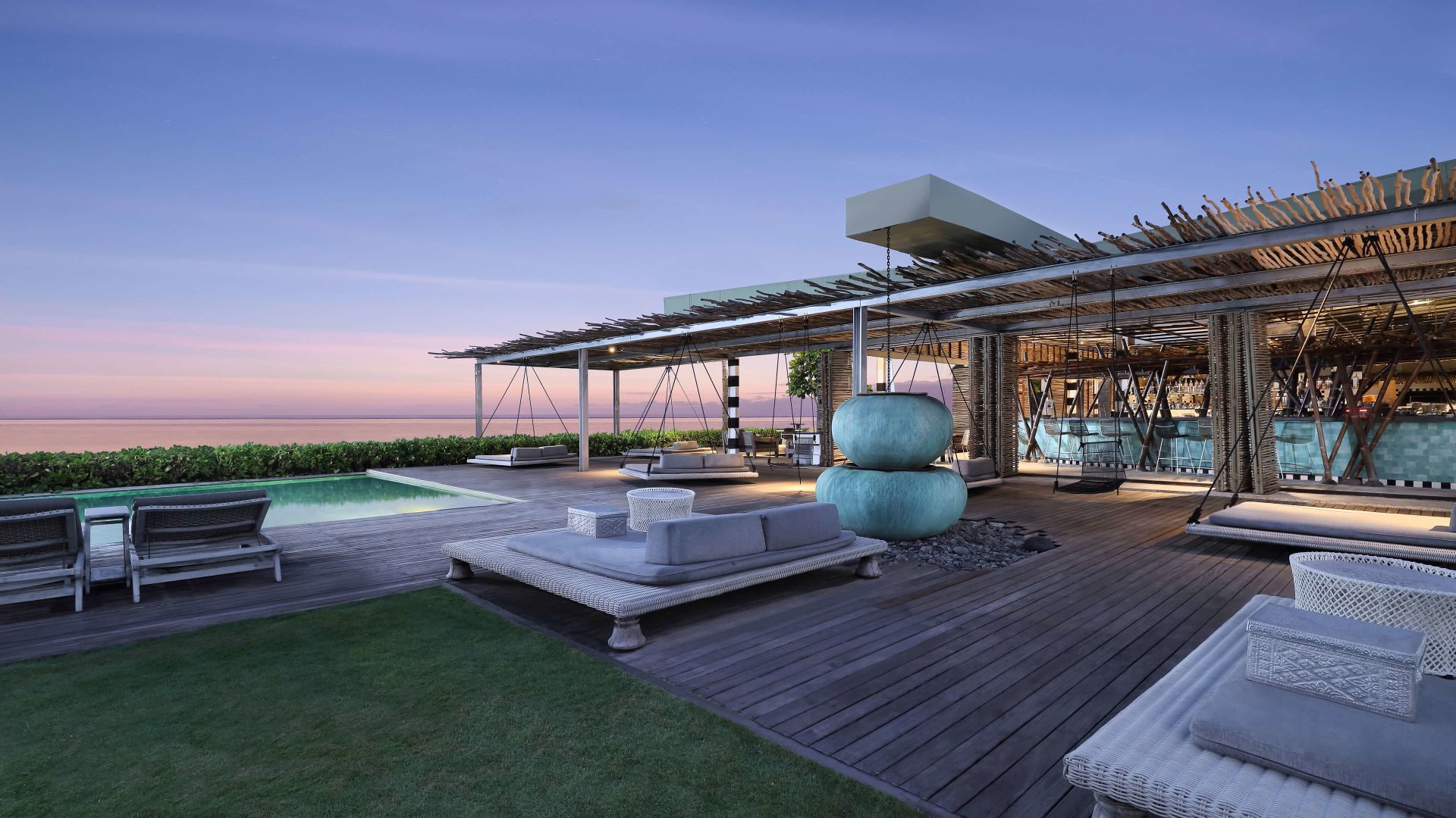 COMO Beach Club