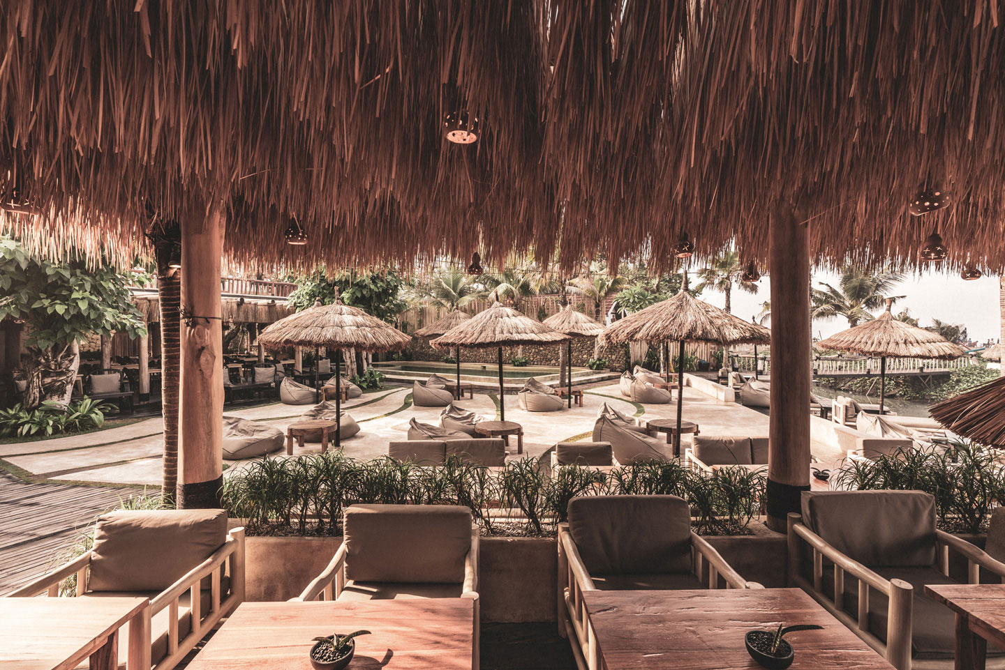 Mano Beach House