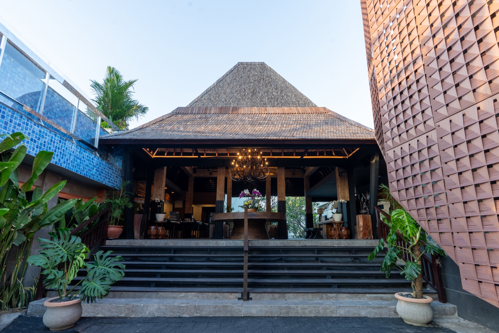 Villa Kayu Raja