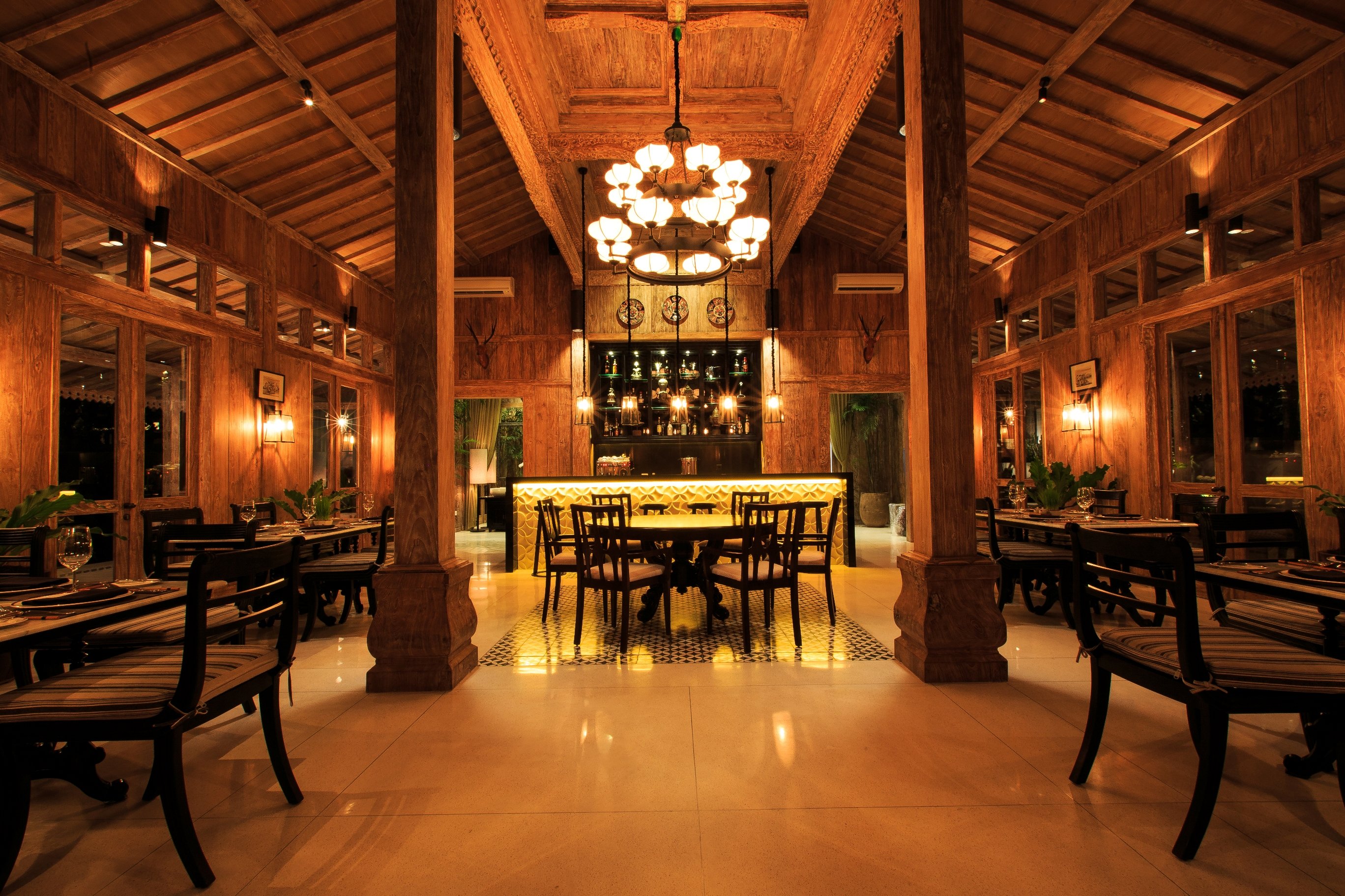Kayumanis Resto Jimbaran