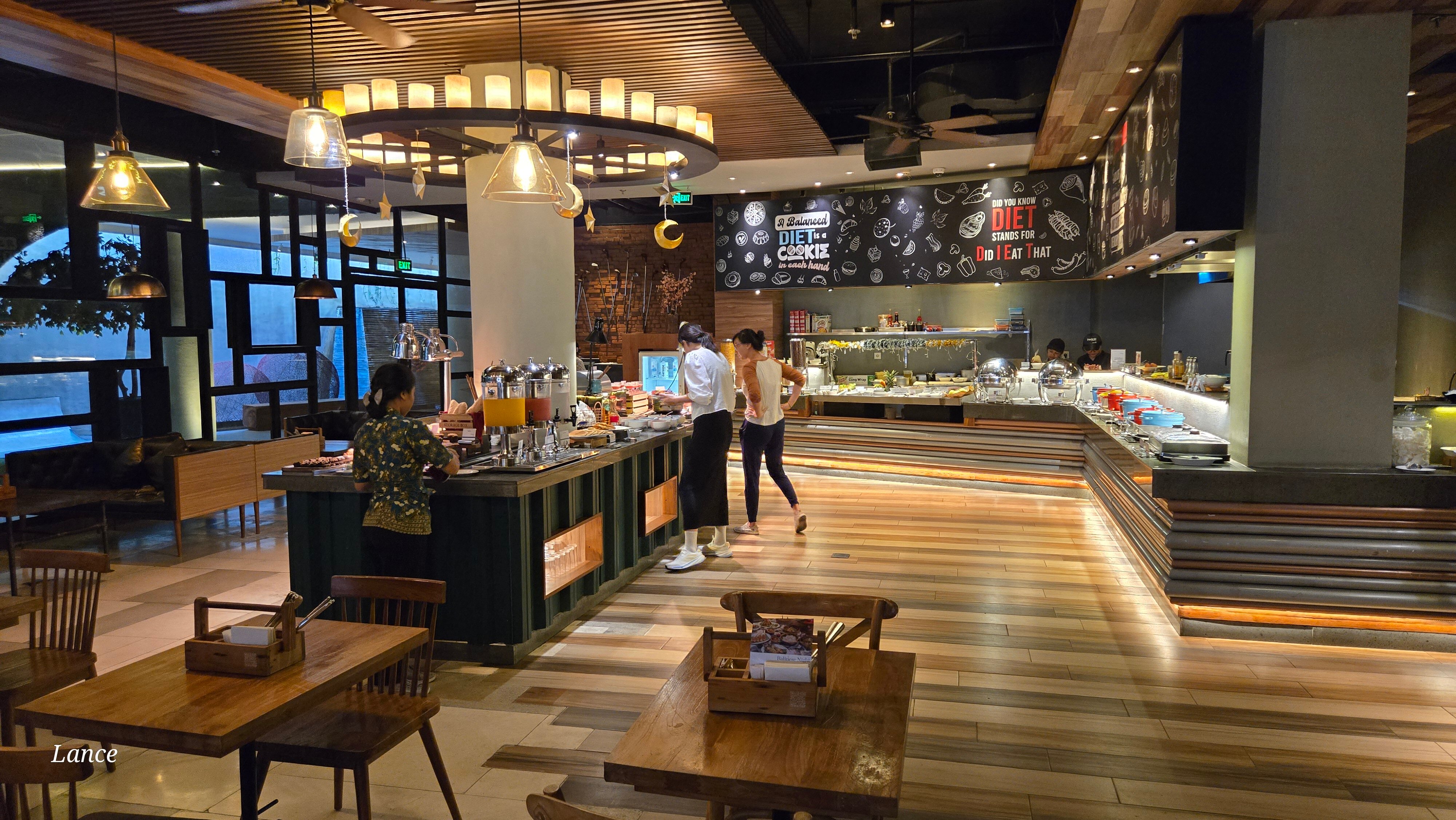 Dery's Restaurant and Bar