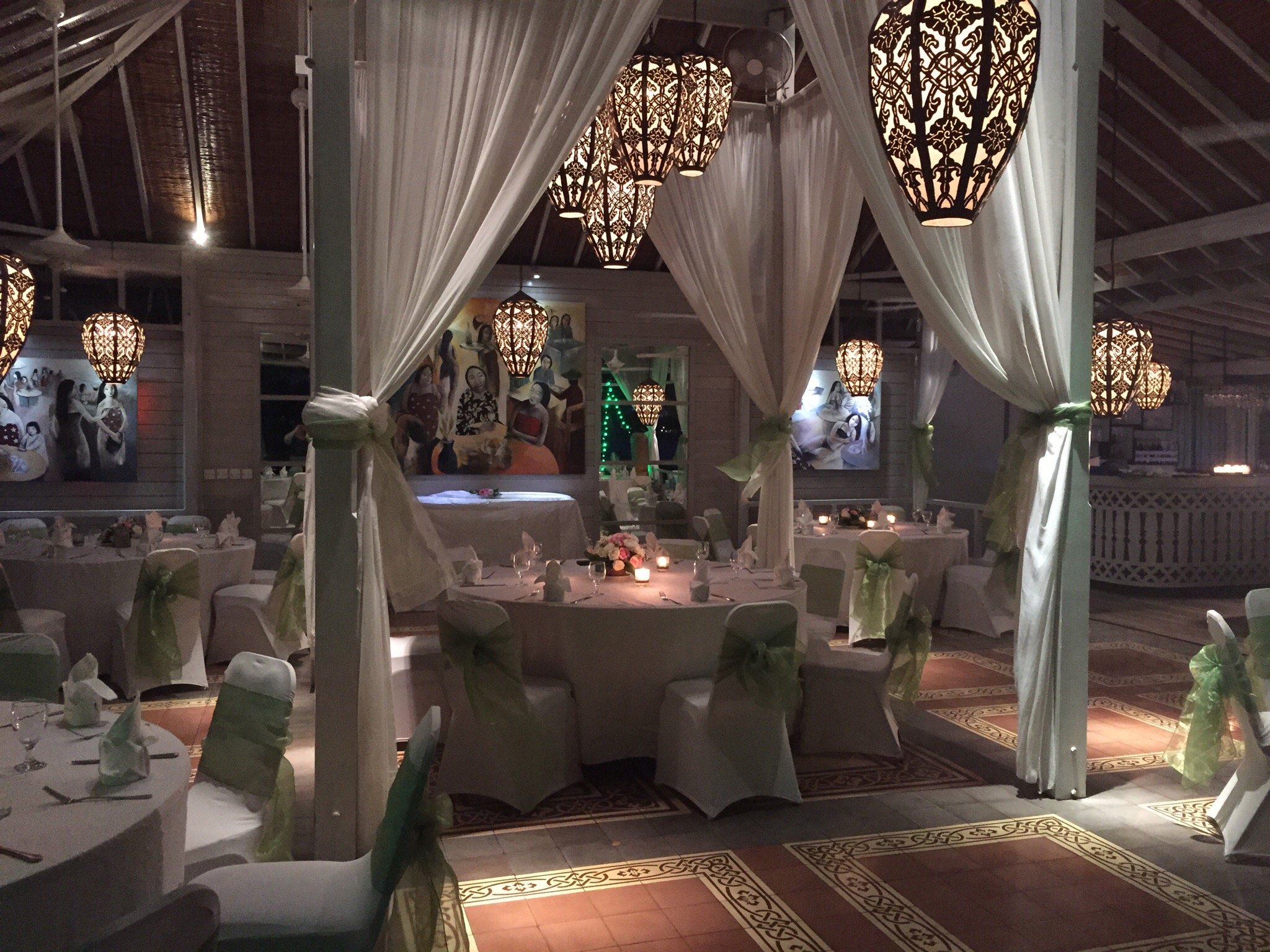 Boardwalk Restaurant & Lounge